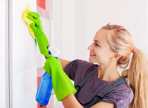 Professional oven cleaning service for a kitchen in W8